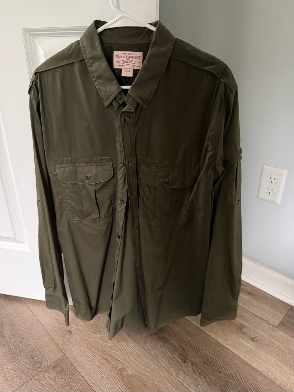 Filson Olive Green Military Field Shirt w/ buttons to roll up sleeves